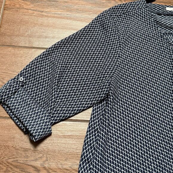 Maurices Blouse Blue White Flowy Surplice Criss Cross V-Neck Top Sz L - Picture 8 of 10